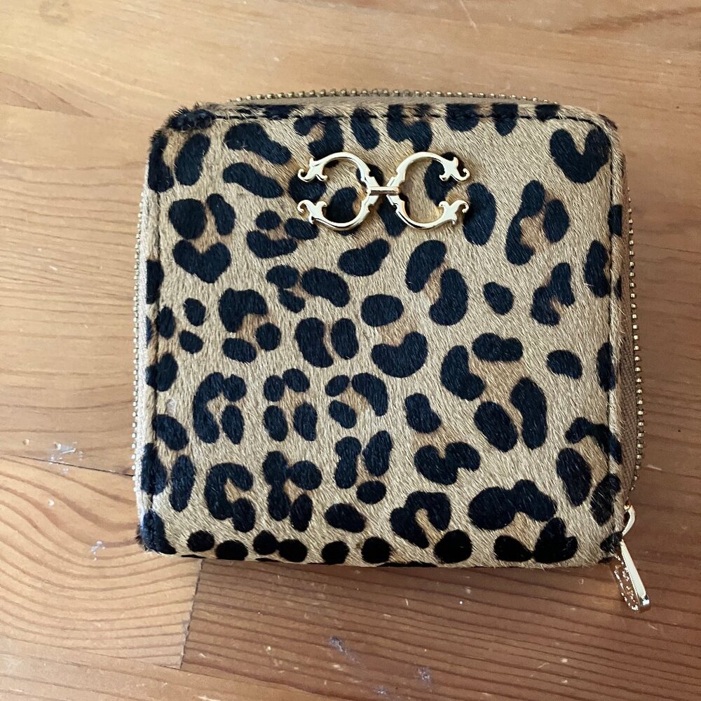 C WONDER Leopart print Zip around Wallet Leathe Size 4x4